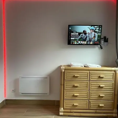 Ng Suitehome - Lille I I Gare I Metro Alsace - Grand T2 - Balneo - Netflix - Wifi - Cuisine 公寓